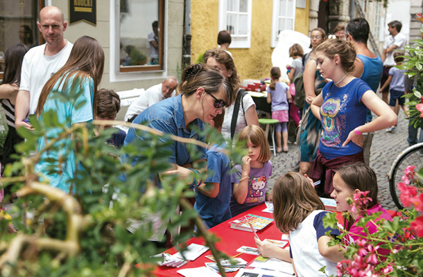 Odprtje 17. festivala Mini poletje, Križevniška ulica, Ljubljana