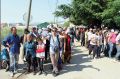 Foto tedna: Begunci iz Sirije so na poti v EU prispeli v Srbijo, od koder nameravajo vstopiti na Madžarsko (še preden slednja na meji postavi ograjo, ki naj bi to preprečevala), Preševo   