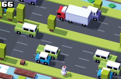 Crossy Road: cilj je pripeljati kokoš ali katero drugo bitje na drugo stran ceste.