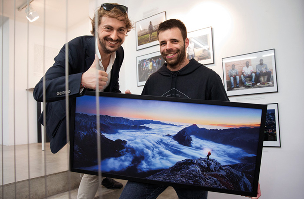 Matej Leskovšek in zmagovalec Dan Briški, natečaj Si.fotograf?, SPP, Galerija Fotografija, Ljubljana