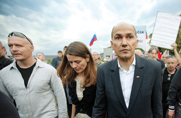 Janša pred prihodom v zapor 