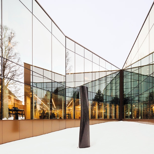 Pogled v notranjost muzejskega paviljona v Mäntti