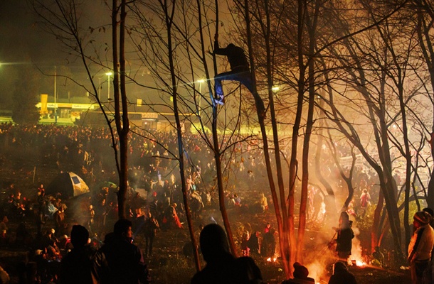 Begunec nabira veje za kurjavo, Šentilj, 2. november 
