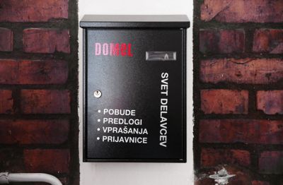 Zdravo vzdušje omogoča samoiniciativnost zaposlenih. Lani so s programom Sora, nekakšno platformo za ideje, dobili od delavcev 735 idej za izboljšave in inovacije. Samo z izboljšavami so prihranili 200 tisoč evrov. 