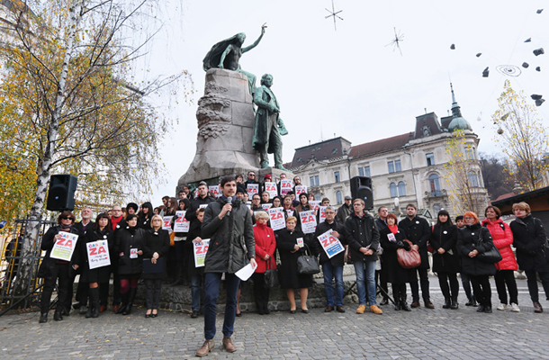 Foto tedna: Začetek »Čas je ZA«, kampanje za uveljavitev zakonske novele, ki bi izenačila pravice istospolno usmerjenih s pravicami vseh drugih, o kateri bomo 20. decembra glasovali na referendumu