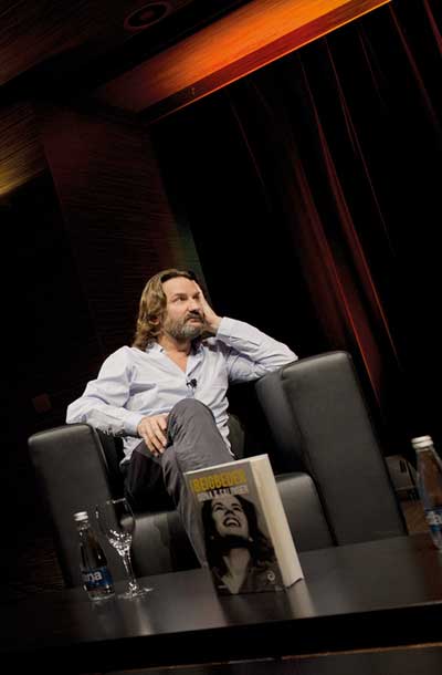 Frédéric Beigbeder: Oona & Salinger, država v fokusu: Francija,  31. slovenski  knjižni sejem, Cankarjev dom, Ljubljana
