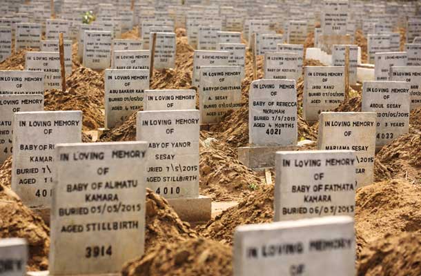 Pokopališče za žrtve ebole v Sierri Leone
