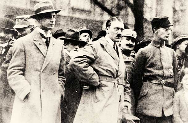 Pred münchenskim pučem novembra 1923