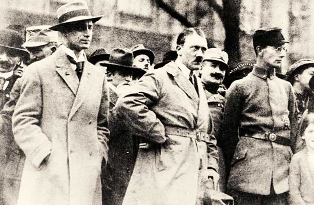 Pred münchenskim pučem novembra 1923 