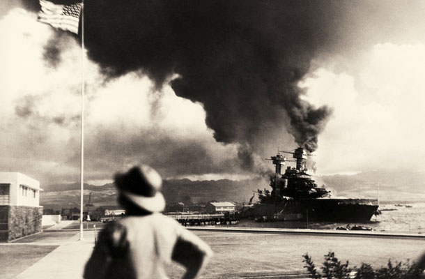 Po koncu vojne so začeli iskati krivce za ameriško ponižanje: Kdo bi lahko prespal takšen napad? Od decembra 1941 do 1946 je bilo osem uradnih preiskav. 