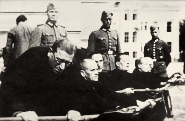 Izživljanje nad slovenskimi duhovniki v Mariboru