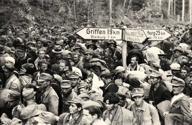 Razorožena nemška vojska med Dravogradom in Pliberkom, 9. maja 1945