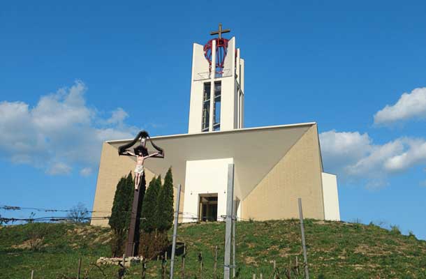 Izgubljena in vrnjena cerkev v Košakih 