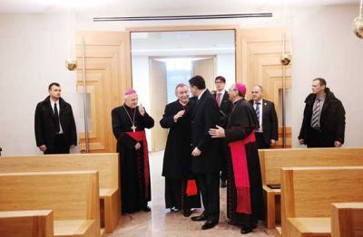 Predsednik države v primežu ljubljanskega naškofa, vatikanskega državnega tajnika in apostolskega nuncija