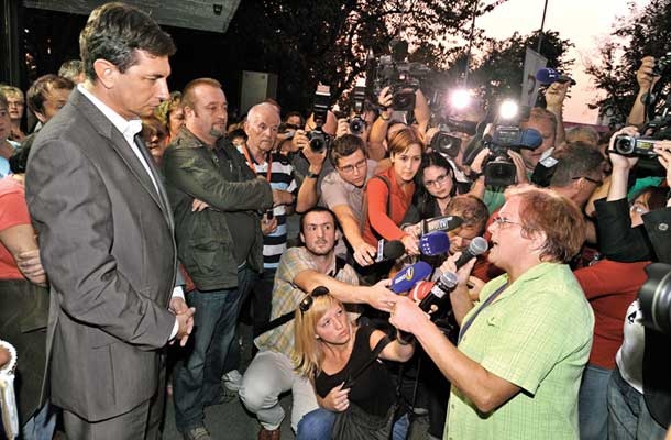 Borut Pahor med obiskom ugašajoče Mure, kjer je obljubil, da bo storil vse, kar se bo dalo