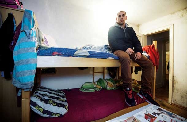 V sobah, ki so morda dovolj velike za eno osebo, sta po dva pograda