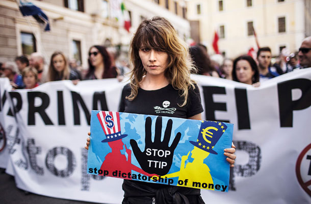Demonstracije proti sporazumu v Rimu