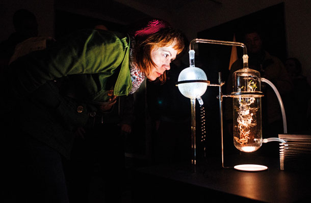 Odprtje festivala Svetlobna gverila, galerija Vžigalica in okolica, Ljubljana: Urša Vidic: Glassworks