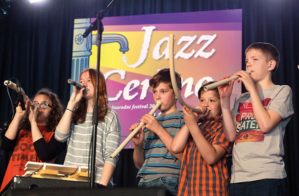 Glasba gline – od igre do mojstrovine, glasbena delavnica za otroke, C.M.A.K., 21. Jazz Cerkno 2016 