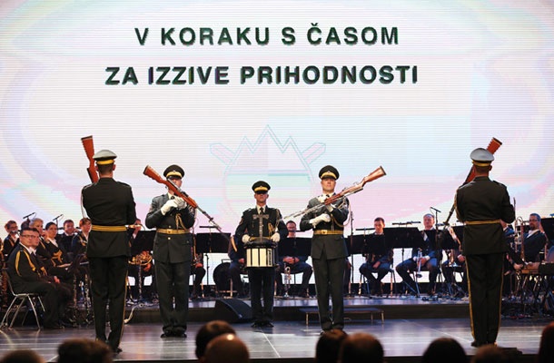 Nov izziv za vojsko – policijska pooblastila