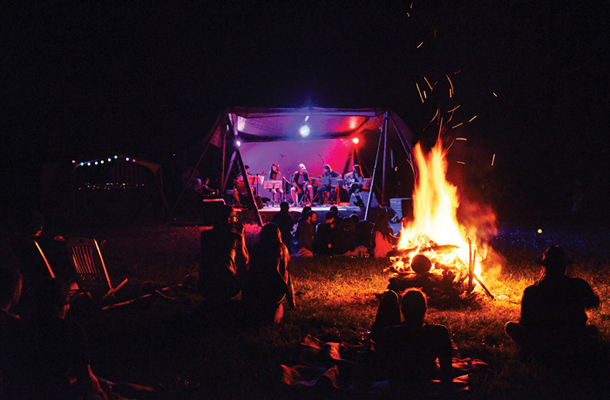 Jezdeci škrlatne kadulje, Festival Going Up The Country pri Vačah