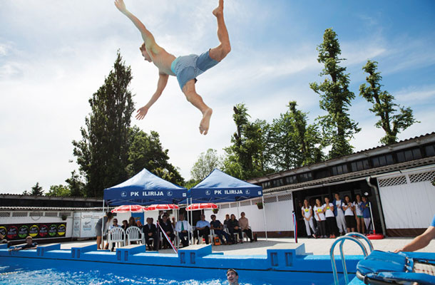 Skok v prenovljeno kopališče Ilirija, Ljubljana