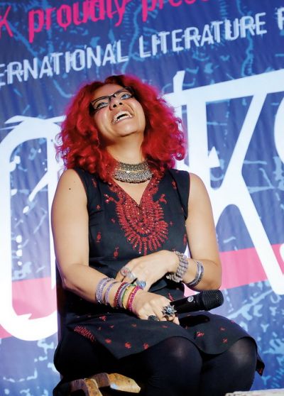 Mona Eltahawy, globalna feministka, po rodu Egipčanka