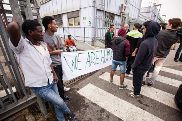 Protest dolgotrajno čakajočih na azil v Ljubljani