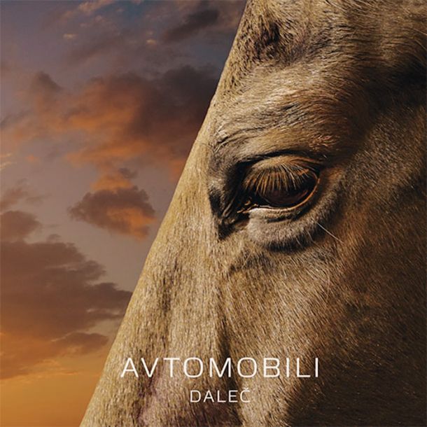Avtomobili: Daleč