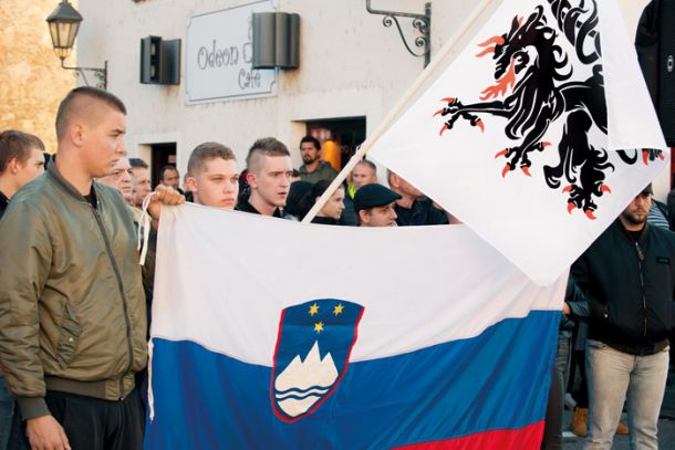Črnomaljski protest proti begunskemu centru 