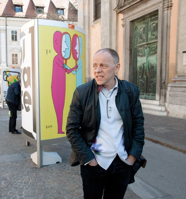 Mirko Ilić, avtor Razstave plakatov svetovnih Škotska, VB / Foto Rok oblikovalcev na temo strpnosti, Lj 