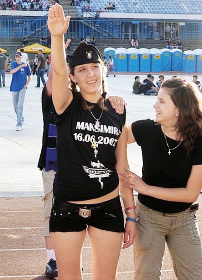 Ustaška ikonografija na Thompsonovem koncertu.