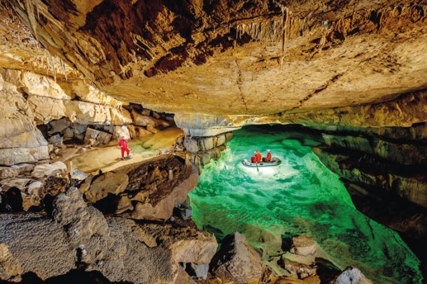Križna jama, ena najlepših vodnih jam v Evropi.