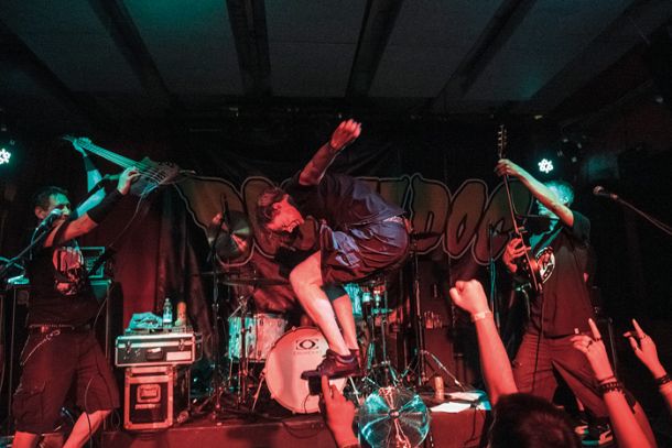 Dog Eat Dog (ZDA), Orto Fest, Orto bar, LJ 