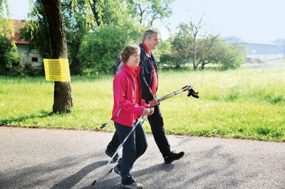 Socialdemokratsko kavalirstvo v paru Dejana in Tatjane Židan.