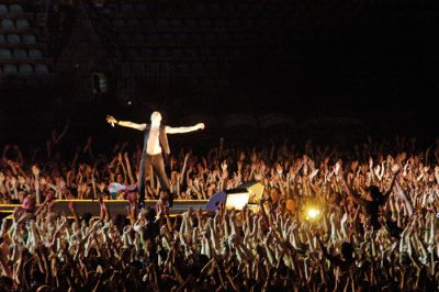 Večno sveži velikani popa iz skupine Depeche Mode 14. junija 2006 na bežigrajskem stadionu. Ponovno jim lahko prisluhnete že to nedeljo v Dvorani Stožice.