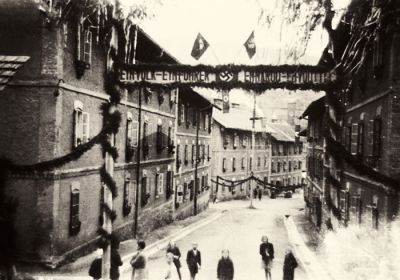 En narod – en voditelj: Delavska kolonija Njiva v Trbovljah 1. maja 1941 