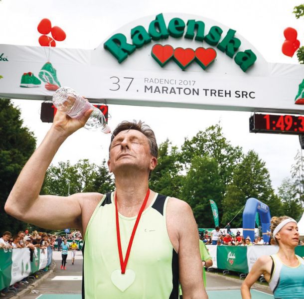 Borut Pahor na 37. Maratonu treh src. Pretekel je 21 kilometrov.