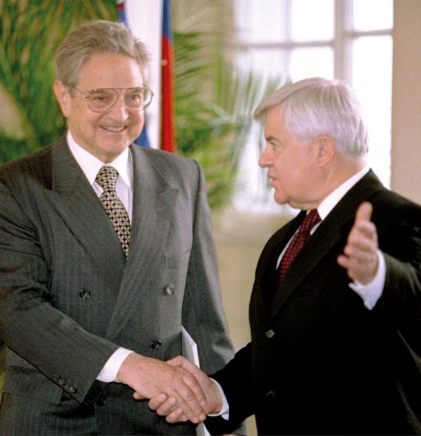 O pošasti, ki hodi po Evropi