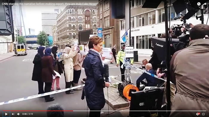 Izsek posnetka, ki naj bi dokazoval, da je tv-mreža CNN zrežirala protest. Ogledalo si ga je skoraj 800.000 ljudi. 