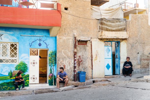 Prizor z ulice v Alqoshu, asirskem mestu v severnem Iraku 