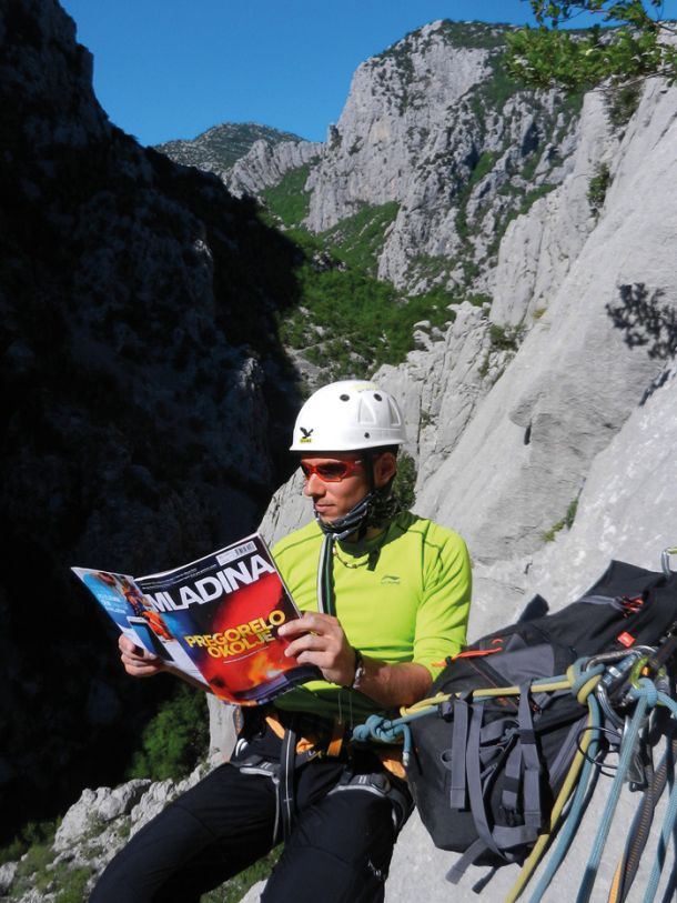 V 3. raztežaju plezalne smeri Watersong (6a+, 160 m), Paklenica, HR