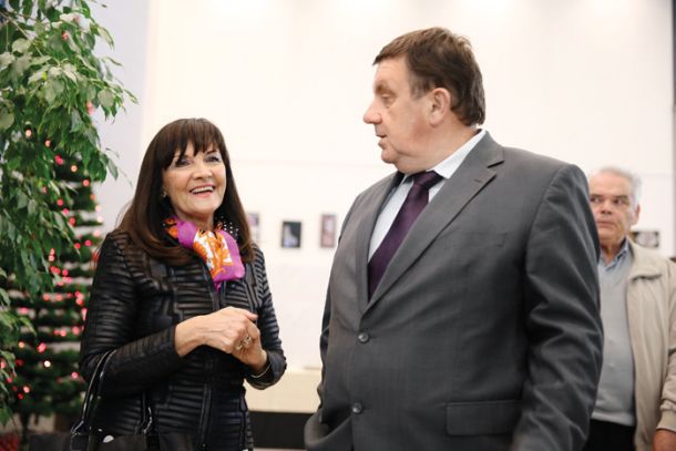 Metka Zorc, največja lastnica in ustanoviteljica drugega največjega zasebnega zdravstvenega podjetja, skupine MC Medicor. Pri promociji zasebništva si pomaga tudi s »civilno družbo«, ki jo sama sponzorira.