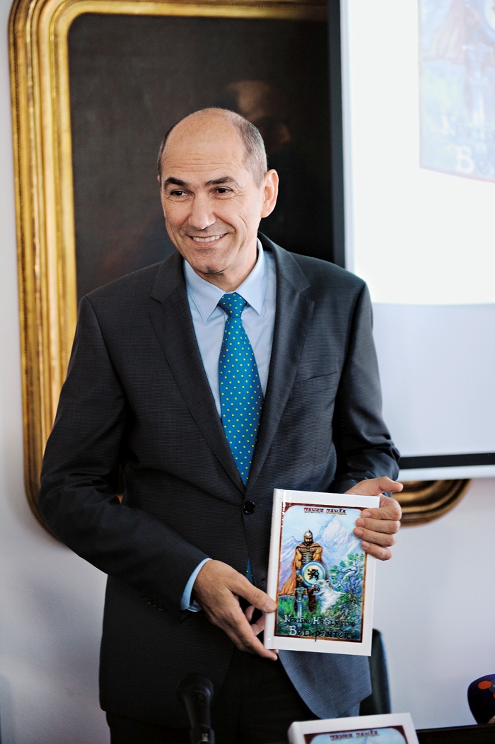 Janez Janša in njegova SDS sta navdušeno zagrabila alternativne razlage izvora Slovencev. Povsem logično, saj z njimi skušata legitimirati svojo izključevalno politiko ter vzpostavljata utopijo namišljene slavne preteklosti, ki sega celo tja do Norika.