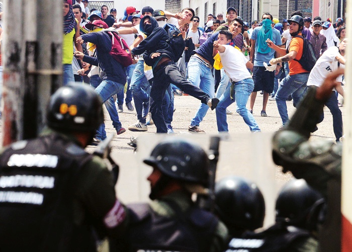 Protest opozicije v San Cristóbalu