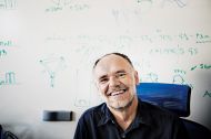 Dr. Roman Jerala, vodja laboratorija za biotehnologijo na Kemijskem inštitutu v Ljubljani