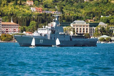 Slovenska vojaška ladja Triglav doslej še ni uporabila t. i. dimnika, prostega dostopa do odprtega morja, kot ga je določilo arbitražno sodišče