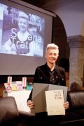 Suzana Tratnik, prejemnica nagrade Novo mesto za kratko prozo Noben glas, NM 