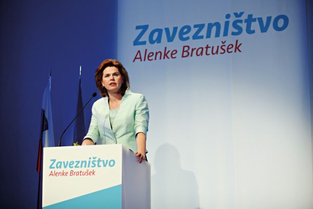 »Zavezništvo« je v imenu stranke zamenjala »stranka«. 