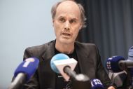 Rektor rektorju stolček obdrži